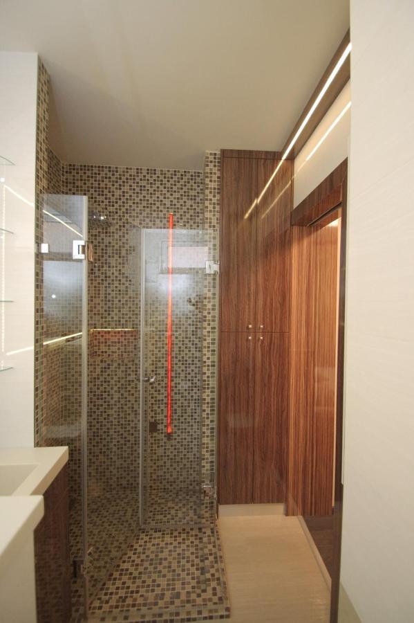 Hotel Vadaszkuert Superior İstolni Belgrad Dış mekan fotoğraf
