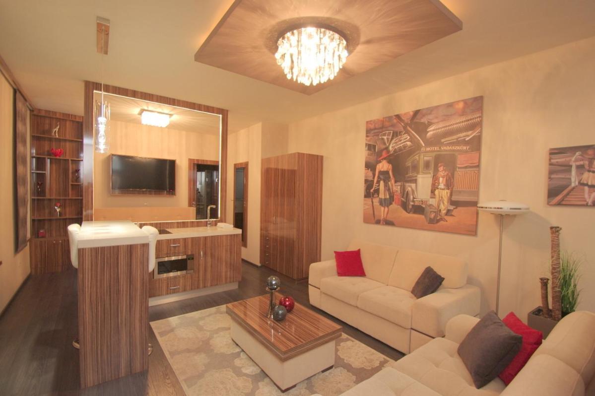 Hotel Vadaszkuert Superior İstolni Belgrad Dış mekan fotoğraf