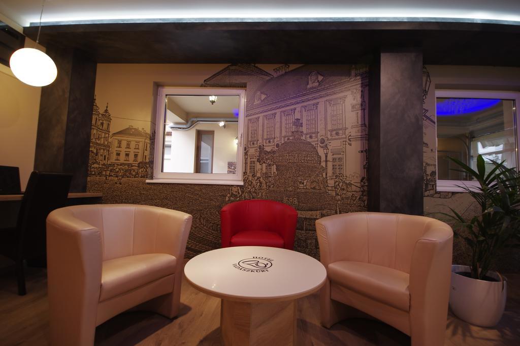 Hotel Vadaszkuert Superior İstolni Belgrad Dış mekan fotoğraf