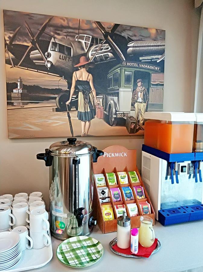 Hotel Vadaszkuert Superior İstolni Belgrad Dış mekan fotoğraf